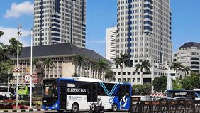 PT Transjakarta melakukan penyesuaian layanan pada sejumlah rute menyusul aksi unjuk rasa yang berlangsung di beberapa titik, termasuk kawasan Monas, Jakarta, pada Kamis, 24 September 2026.