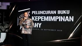 Keberanian mengambil keputusan dan bertanggung jawab atas pilihan yang diambil merupakan salah satu fondasi utama kepemimpinan. 