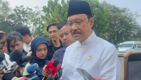 Menteri Sosial (Mensos) Saifullah Yusuf atau Gus Ipul mengadukan Forum Keadilan kepada Dewan Pers terkait konten podcast Madilog yang tayang pada 12 dan 22 September 2026