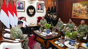Oditur Jenderal (Orjen) TNI, Mayjen TNI Tugino, S.Sos., S.H., M.M., beserta rombongan melaksanakan anjangsana ke Menteri Koordinator Bidang Politik dan Keamanan (Menko Polkam) Jenderal TNI (Purn) Djamari Chaniago di kantor Menkopolkam Jakarta