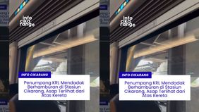 Momen tersebut terekam dalam sebuah video yang kemudian dibagikan di media sosial. Dalam rekaman itu, terlihat kepulan asap berada di bagian atas sebuah rangkaian KRL yang tengah berada di Stasiun Cikarang.