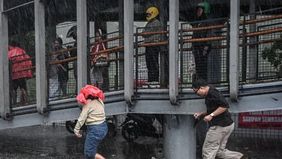 Badan Meteorologi, Klimatologi, dan Geofisika (BMKG) memperkirakan sebagian besar wilayah DKI Jakarta akan mengalami hujan ringan hingga sedang pada Rabu sore sampai malam, 30 September 2026.

