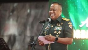 Presiden Prabowo Subianto melantik Letjen TNI Muhammad Saleh Mustafa sebagai Wakil Menteri Pertanian dalam rangkaian pengisian jabatan kabinet Merah Putih untuk sisa masa jabatan 2024-2029 di Istana Negara, Jakarta, Kamis, 1 Oktober 2026.