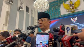Mantan Menteri Luar Negeri yang kini menjabat Menteri Koordinator Bidang Pembangunan Manusia dan Kebudayaan (Menko PMK), Sugiono, menyampaikan pesan kepada Arrmanatha Nasir yang kini menggantikannya sebagai Menteri Luar Negeri.