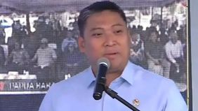 Komisi Pemberantasan Korupsi (KPK) menyerahkan berkas perkara tahap II kasus dugaan pemerasan dalam pengurusan izin tinggal Warga Negara Asing (WNA) yang menjerat Silmy Karim dan tujuh tersangka lainnya kepada Jaksa Penuntut Umum (JPU).
