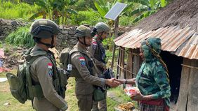 Satgas Operasi Damai Cartenz-2026 menggelar patroli humanis di Distrik Muara, Kabupaten Puncak Jaya, Papua Tengah, Sabtu, 3 Oktober 2026 pagi.