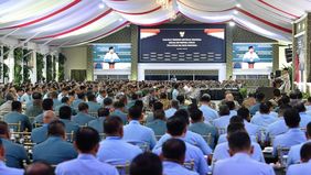 Presiden Prabowo Subianto memberikan taklimat kepada sekitar 800 perwira tinggi Tentara Nasional Indonesia (TNI) dan Kepolisian Negara Republik Indonesia (Polri) di Istana Kepresidenan, Jakarta, Rabu, 7 Oktober 2026