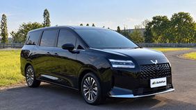 Wuling Darion PHEV Dinobatkan Sebagai "Smart Premium MPV", Sementara Wuling Eksion PHEV Meraih Predikat "Modern Family Adventurer".
