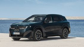BMW iX3 M60 xDrive Dijadwalkan Mulai Tersedia Di Konfigurator Kendaraan Pada Januari 2027.