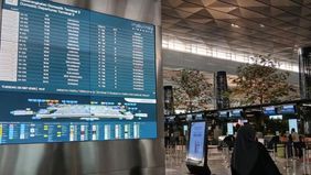 PT Angkasa Pura Indonesia (InJourney) melalui Kantor Cabang Bandara Internasional Soekarno-Hatta (Soetta), Tangerang, Banten, memastikan operasional penerbangan langsung menuju Jeddah dan Madinah, Arab Saudi, tetap berjalan normal.