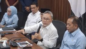 Menteri Koordinator Bidang Pangan Zulkifli Hasan menargetkan sekitar 8.000 Koperasi Desa/Kelurahan Merah Putih (KDKMP) sudah dilengkapi barang kebutuhan pokok dan sarana operasional hingga akhir Oktober 2026.