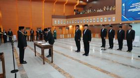 Menteri Dalam Negeri (Mendagri) Muhammad Tito Karnavian menegaskan bahwa loyalitas, integritas, kompetensi, dan rekam jejak menjadi aspek penting yang harus dimiliki pejabat dalam menjalankan tugasnya.