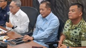 Menteri Koperasi Ferry Juliantono menyampaikan bahwa usulan penyaluran gaji pegawai negeri sipil (PNS) melalui koperasi telah diajukan kepada Kementerian Keuangan (Kemenkeu).

