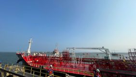 PT Pertamina Patra Niaga mengerahkan berbagai upaya untuk mempercepat pemulihan layanan Bahan Bakar Minyak (BBM) di Bali. Langkah yang dilakukan meliputi penguatan pasokan hingga 57,9 juta liter BBM, penambahan jam operasional SPBU, penguatan persone