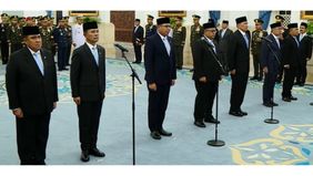 Pelantikan tersebut mencakup sejumlah posisi strategis, mulai dari wakil menteri, Kepala Badan Nasional Penanggulangan Bencana (BNPB), hingga pimpinan Badan Pengelola Gambut dan Mangrove Nasional (BPGMN).