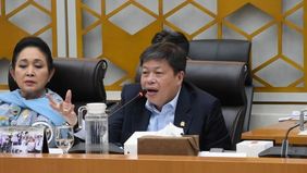 Wakil Ketua Komisi IV DPR RI Alex Indra Lukman mengingatkan agar kebakaran hutan dan lahan (karhutla) yang masih berlangsung hingga pertengahan Oktober 2026 tidak merusak citra Indonesia sebagai paru-paru dunia.