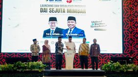 Badan Pengelola Keuangan Haji (BPKH) bersama Badan Riset dan Inovasi Nasional (BRIN) serta Yayasan Harika untuk Kemanusiaan meluncurkan Program Dai Sejuta Mimbar di Auditorium Gedung B.J. Habibie, BRIN, Jakarta, Jumat, 16 Oktober 2026.

