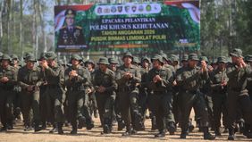 Kepolisian Negara Republik Indonesia menindaklanjuti arahan Presiden Prabowo Subianto untuk memperkuat perlindungan hutan dan penanganan kebakaran hutan dan lahan (karhutla) melalui peningkatan kapasitas Polisi Khusus Kehutanan.