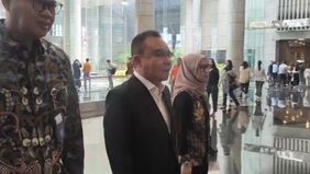 Wakil Ketua DPR RI Sufmi Dasco Ahmad bersama CEO Danantara Rosan Roeslani dan Ketua Otoritas Jasa Keuangan (OJK) Friderica Widyasari Dewi mendatangi Bursa Efek Indonesia (BEI), Jumat 16 Oktober 2026.