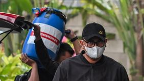 Komisi Pemberantasan Korupsi (KPK) resmi menaikkan status penanganan perkara dugaan korupsi di lingkungan Pemerintah Kabupaten Klaten dari tahap penyelidikan ke penyidikan. Langkah hukum ini diambil usai tim penindakan KPK mengamankan belasan orang d