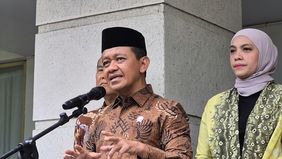Menteri Koordinator Bidang Hilirisasi dan Transisi Energi (Menko Hiltrans) merangkap Menteri Energi dan Sumber Daya Mineral (ESDM) Bahlil Lahadalia menyampaikan pemerintah mendorong percepatan distribusi bahan bakar minyak (BBM) ke sejumlah daerah.