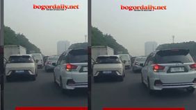 Peristiwa ini menyebabkan arus lalu lintas di Tol Jagorawi mengalami kemacetan. Belum diketahui pasti kronologi lengkap maupun penyebab kecelakaan tersebut.