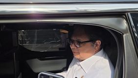Menteri Koordinator (Menko) Bidang Perekonomian, Airlangga Hartarto, secara tegas membantah adanya wacana atau pembahasan di tingkat pemerintah terkait rencana pembagian telepon seluler atau handphone (HP) gratis kepada masyarakat guna menunjang peny