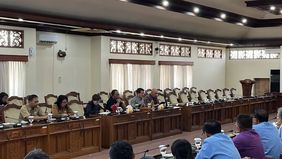 Kementerian Ketenagakerjaan (Kemnaker) menegaskan bahwa proses penetapan upah minimum untuk tahun 2027 mendatang akan tetap berpedoman pada ketentuan yang diatur dalam Peraturan Pemerintah (PP) Nomor 49 Tahun 2025.
