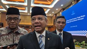 Menteri Keuangan Suahasil Nazara merespons usulan pembayaran gaji pegawai negeri sipil (PNS) hingga pensiunan melalui Koperasi Desa/Kelurahan Merah Putih (KDKMP).