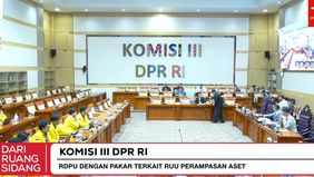 Momen ini berlangsung saat rapat membahas RUU Perampasan Aset.