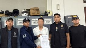 Imigrasi Indonesia mendeportasi seorang warga negara Republik Rakyat Tiongkok (RRT) berinisial SS yang tercatat dalam Red Notice Interpol dan DPO Pemerintah Tiongkok.