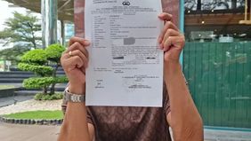 Pengusaha berinisial AS alias S (39) resmi melaporkan influencer berinisial Ayu Aulia (AA) ke Polres Metro Jakarta Barat atas dugaan tindak pidana penipuan dan penggelapan dengan modus menawarkan pencarian investor. Akibat kejadian ini, pelapor menga