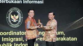 Kementerian Koordinator Bidang Hukum, Hak Asasi Manusia, Imigrasi, dan Pemasyarakatan Republik Indonesia meraih penghargaan Nusantara Award 2026 Kategori Penggerak Reformasi Hukum & Keterbukaan Informasi yang diinisiasi Nusantara TV berkolaborasi den
