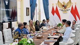 Prabowo Subianto menerima Tim Gabungan Perumus Undang-Undang Satu Data Indonesia di Istana Kepresidenan, Jakarta, pada Kamis, 29 Oktober 2026
