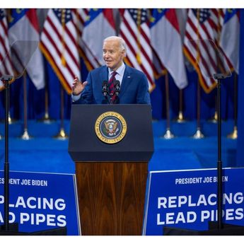 Mantan Pacar Beberkan ‘Dosa-Dosa’ Anak Presiden AS Joe Biden