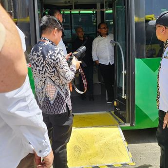 Pemerintah Indonesia Siapkan Bus Salawat Ramah Lansia dan Disabilitas untuk Jemaah Haji