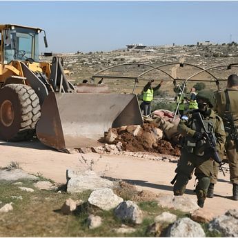 Biadab, Tentara dan Polisi Israel Hancurkan Puluhan Rumah Suku Badui di Gurun Negev