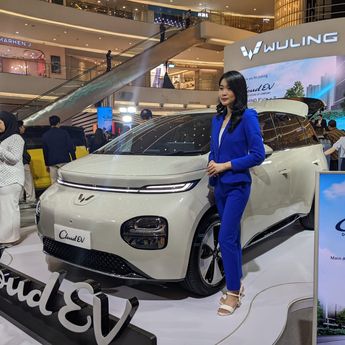 Wuling Umumkan Harga Resmi Mobil Listrik Cloud EV Mulai Rp398 Jutaan