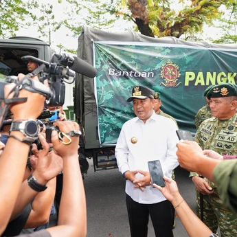 Pangdivif 3 Kostrad Kirim Bantuan Kemanusiaan Buat Korban Bencana di Luwu