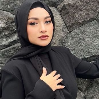 Nathalie Holscher Kembali Jadi DJ Pasca Buka Hijab
