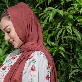 Tasyakuran 7 Bulan Kehamilan, Tengku Dewi Tak Undang Andrew Andika