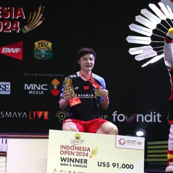 Shi Yu Qi Rajai Tunggal Putra Indonesia Open 2024