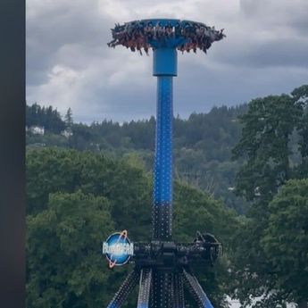 Menegangkan saat Pengunjung Terjebak Terbalik di Wahana Oaks Park Portland