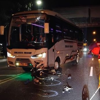 Pengendara Sepeda Motor Tewas Ditabrak Bus di Bandung