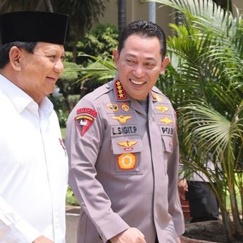 Hari Ini Prabowo Terima Bintang Bhayangkara Utama dari Kapolri