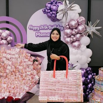 Potret Hadiah Serba-serbi Duit di Hari Ultah Aurel Hermansyah