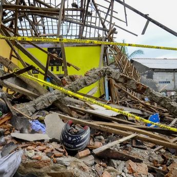 Rumah Nelayan Pandeglang Meledak, Hancur Berpuing-puing