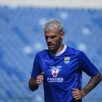 Tyronne del Pino Kembali Memperkuat Persib di Piala Presiden 2024