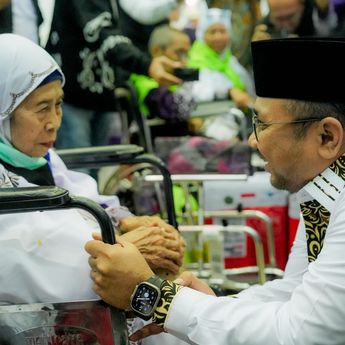 Sambut Kedatangan Jemaah, Menag Minta Maaf