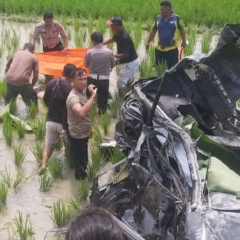 Kereta Tabrak Mobil di Deli Serdang, 6 Tewas